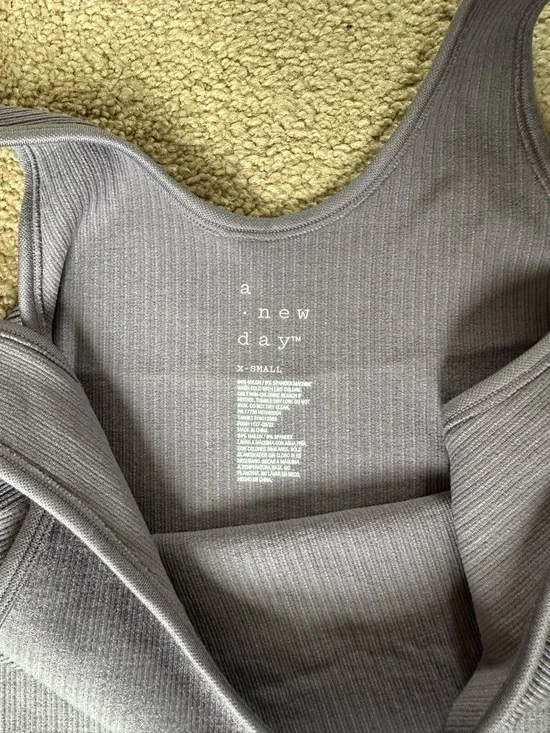 NWOT Ribbed Tank - Picture 2 of 2